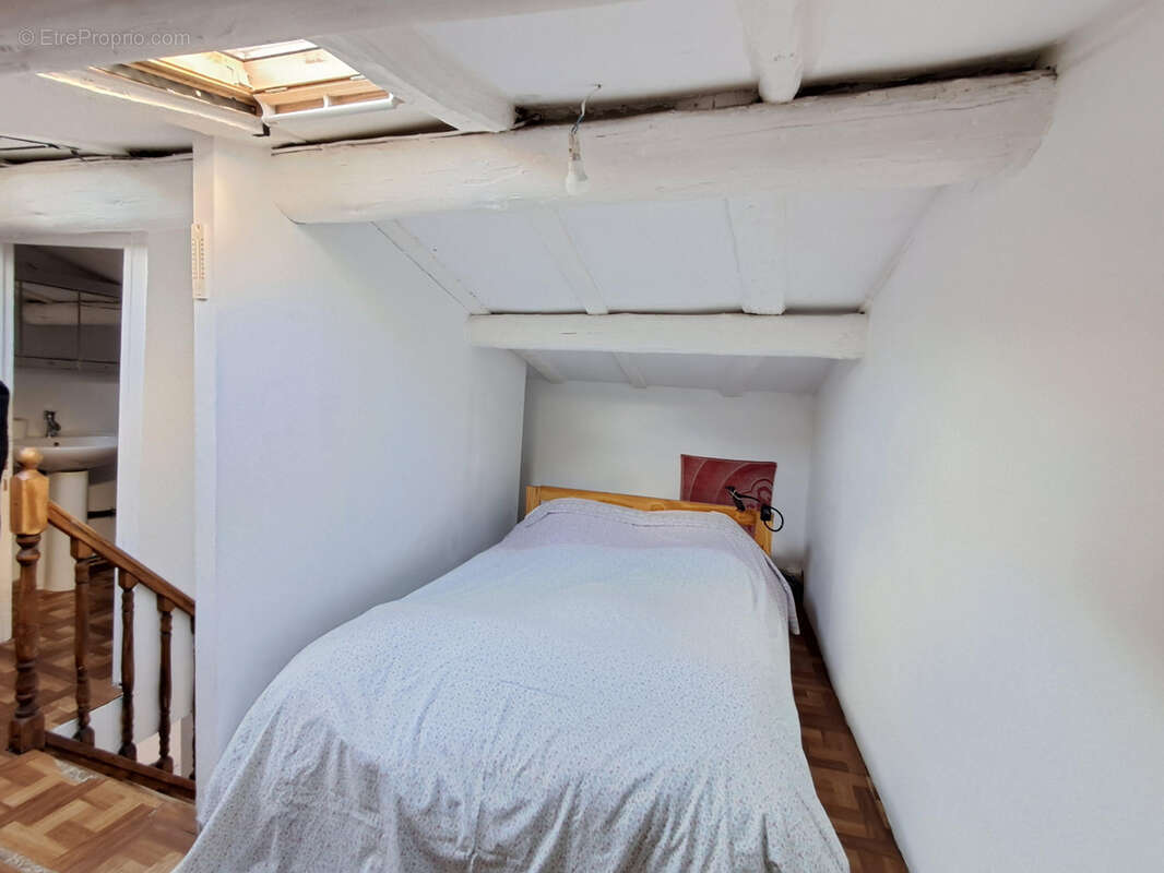 Maison à VILLEVIEILLE