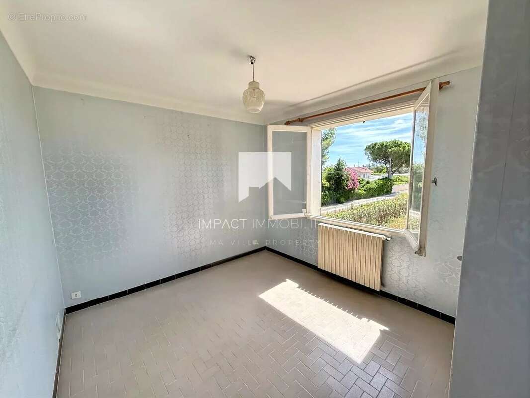 Maison à HYERES
