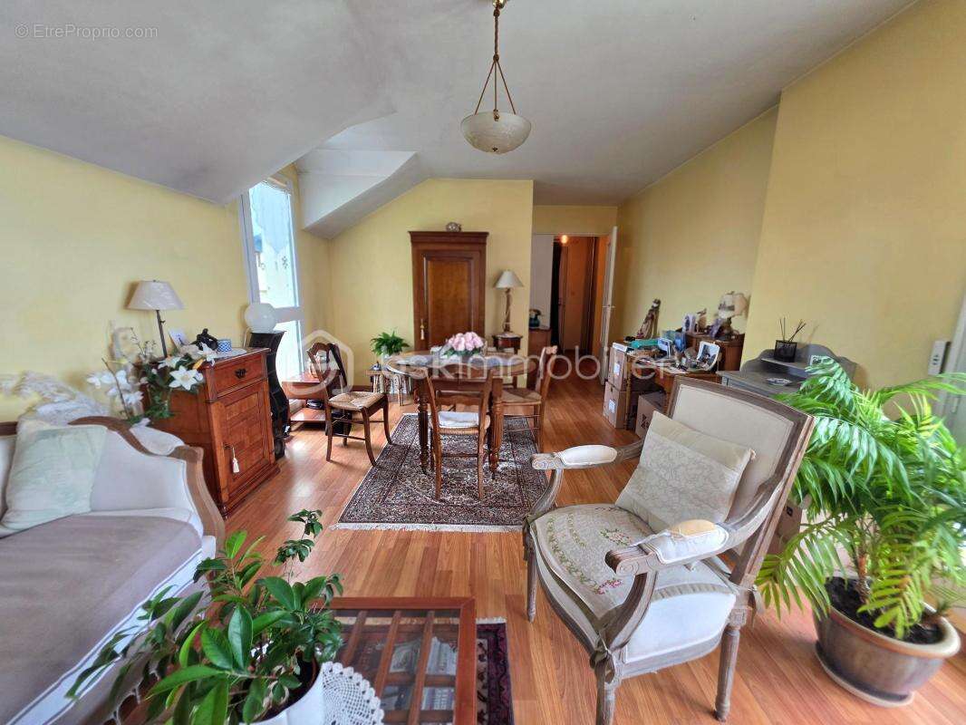 Appartement à LIVRY-GARGAN