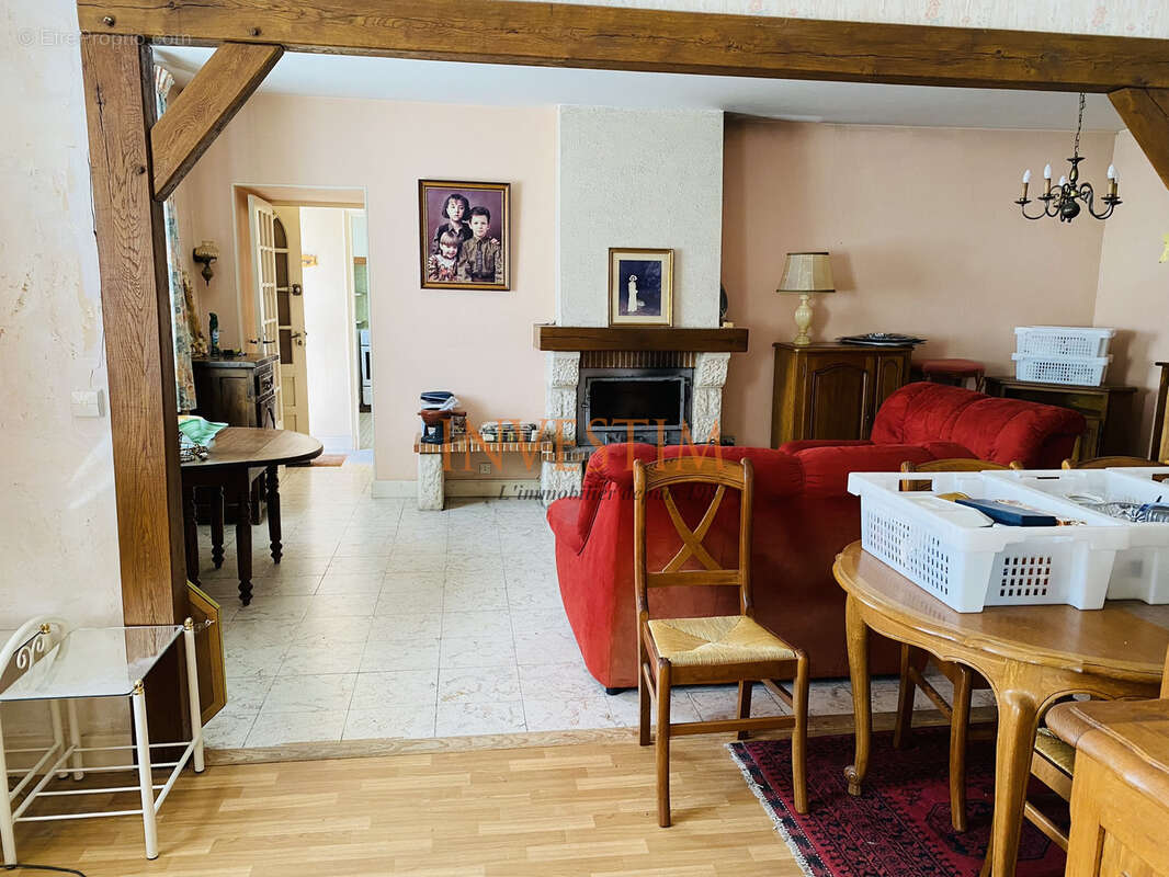 Maison à SAINT-CLAUDE-DE-DIRAY