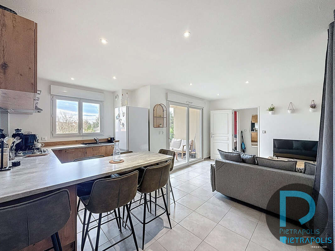 Appartement à CHAVANOZ