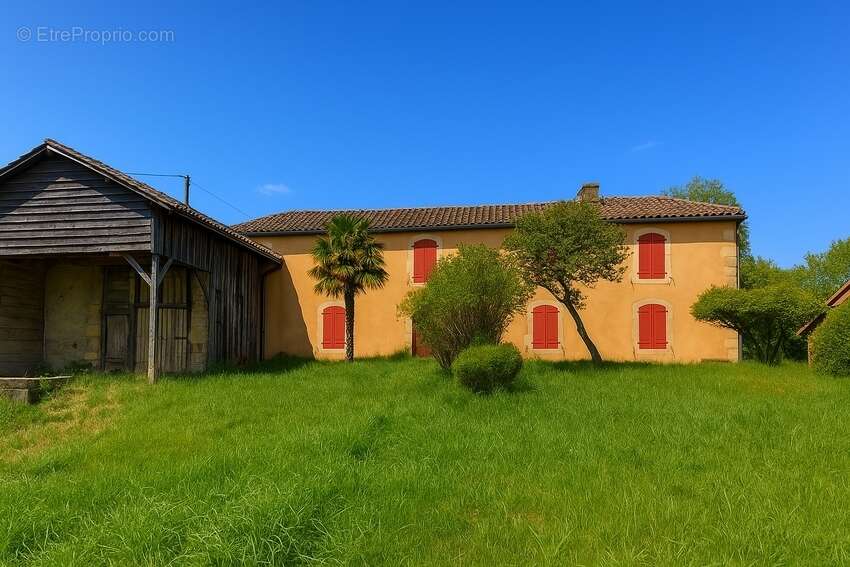 Maison à LAGUIAN-MAZOUS