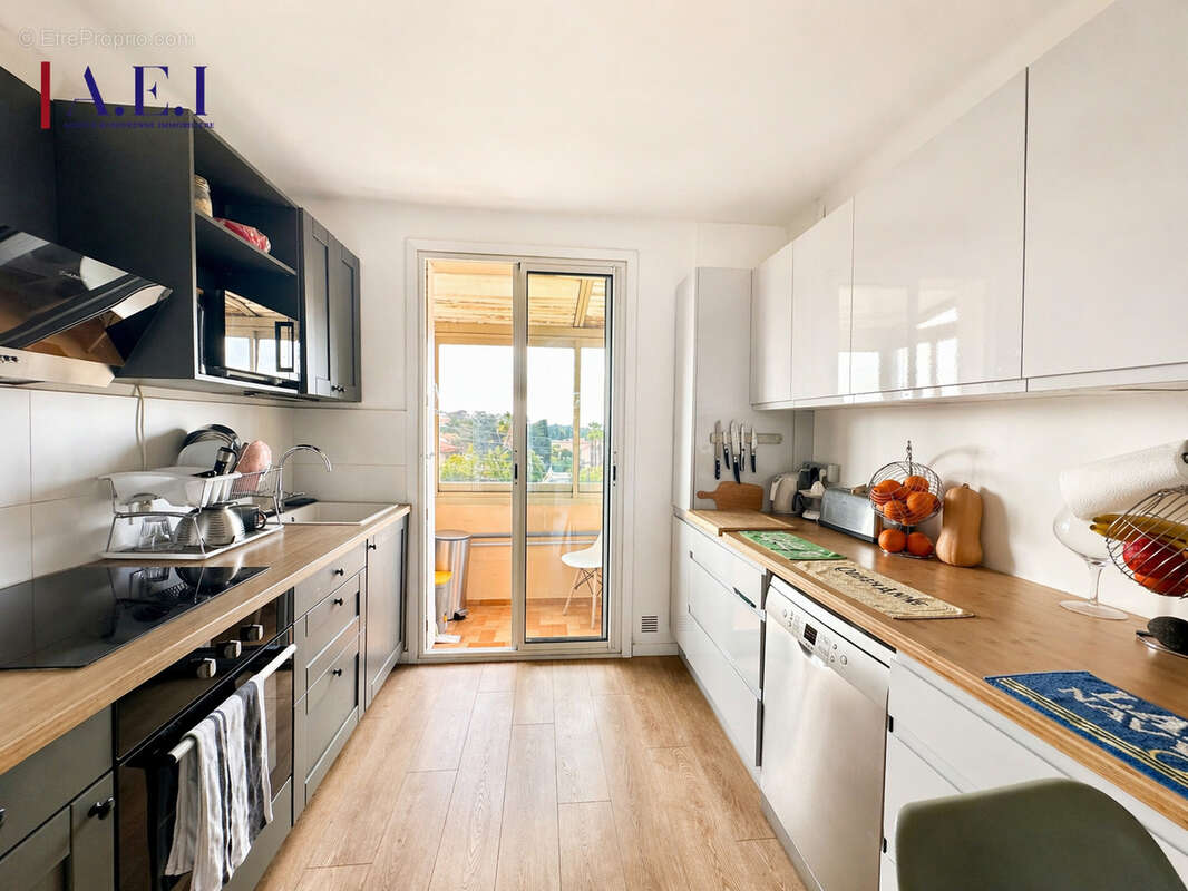 Appartement à SIX-FOURS-LES-PLAGES