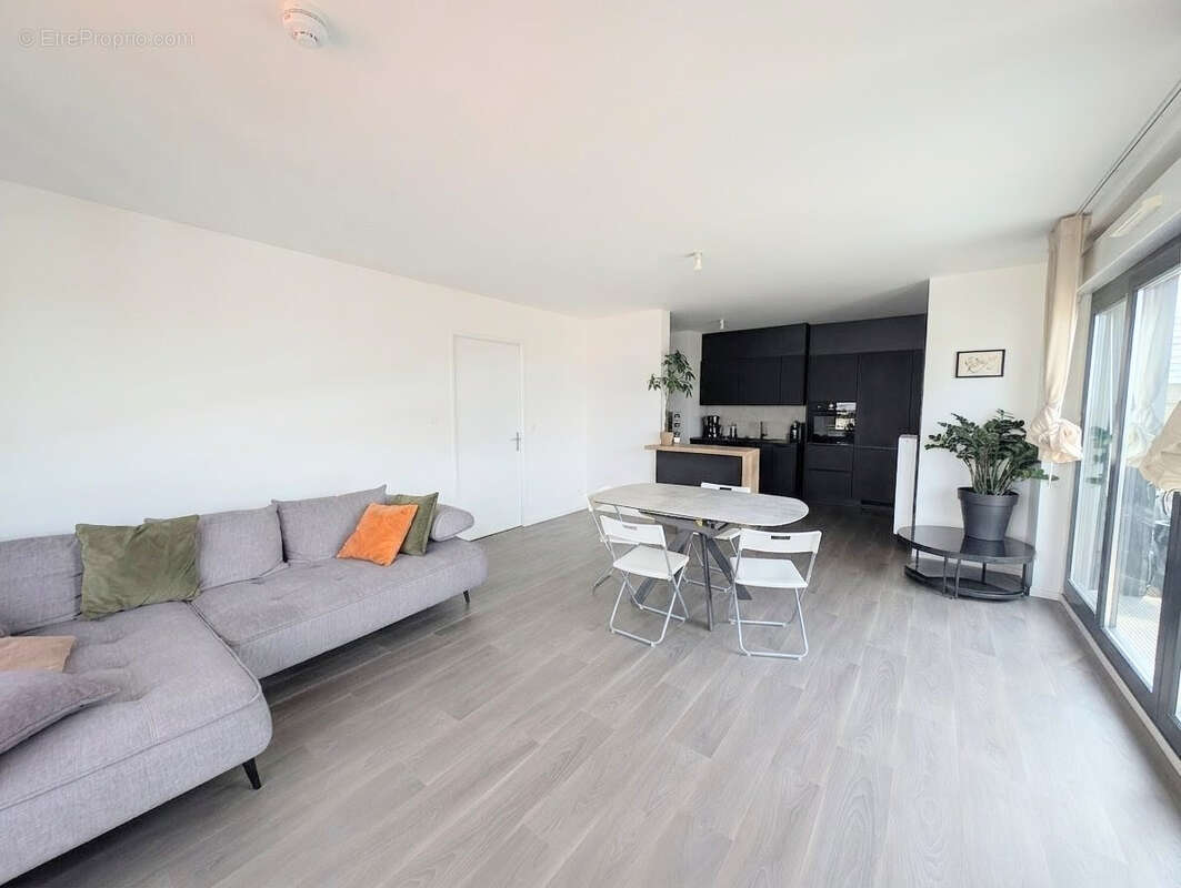 Appartement à ROSNY-SOUS-BOIS