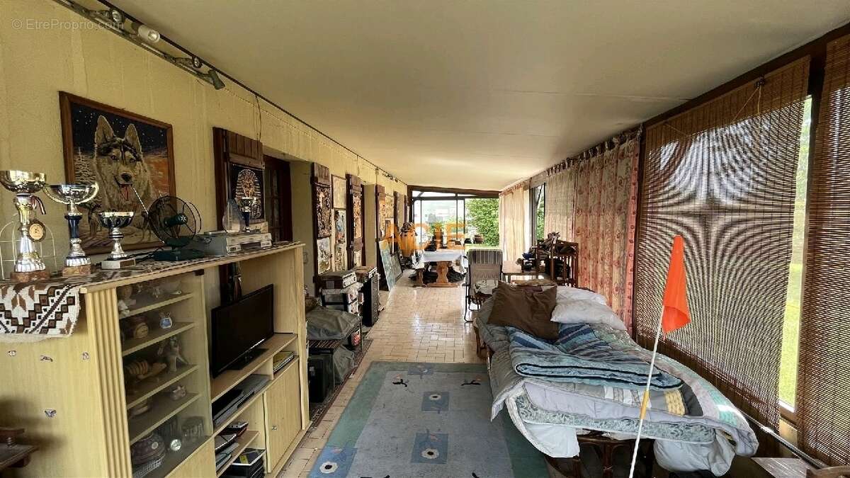 Maison à CHENNEVIERES-LES-LOUVRES