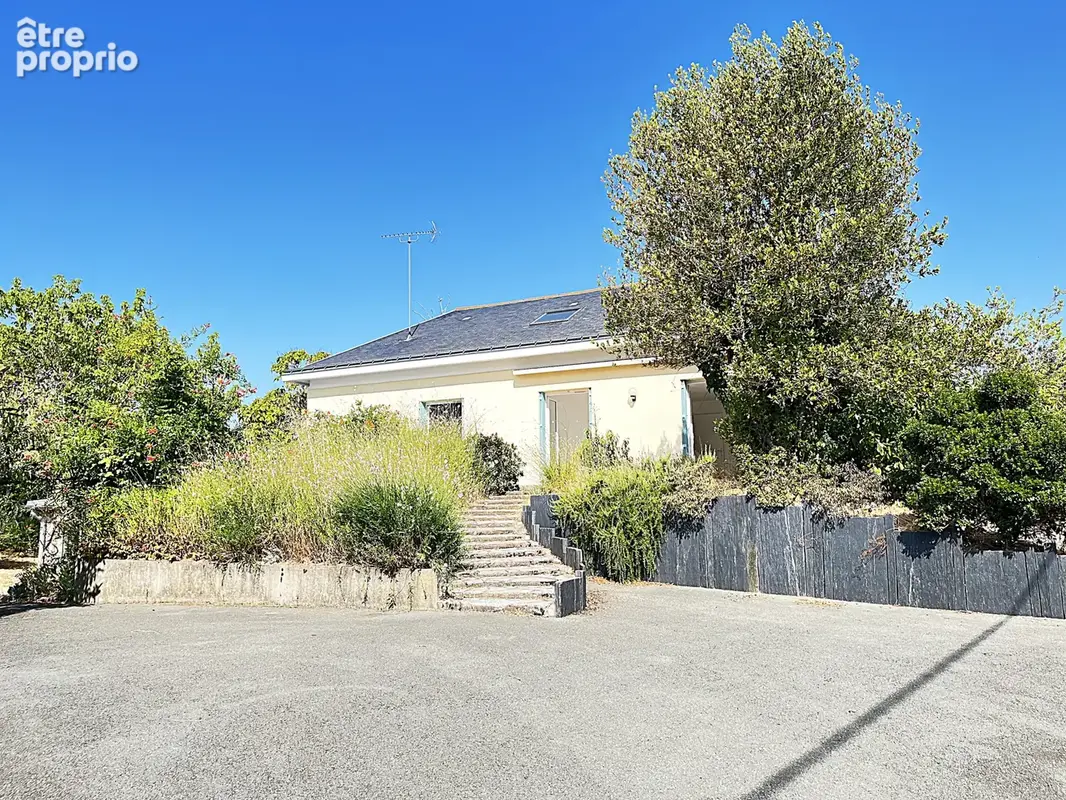 Photo Maison à Saint-Sylvain-D'anjou au prix de 427 000€