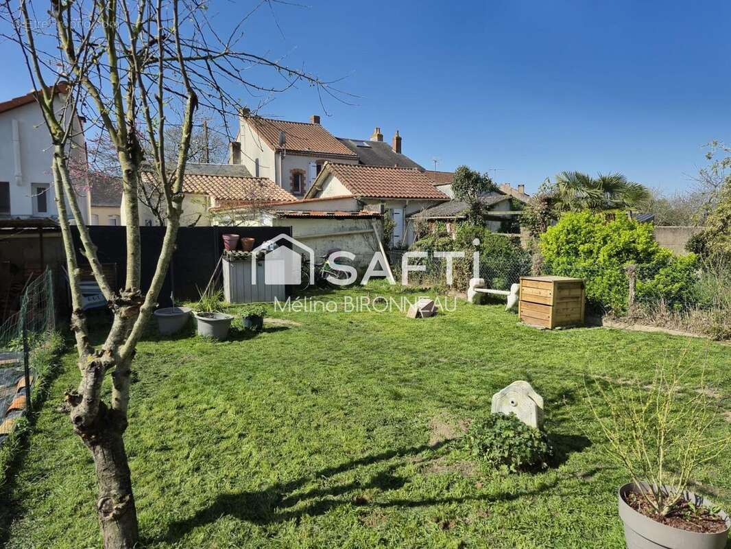Maison 72 m² à La Roche-Sur-Yon  - photo 2