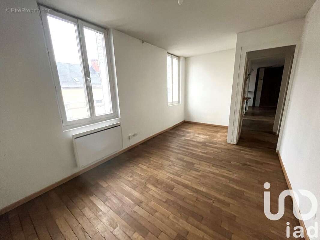 Photo 4 - Appartement à SAINT-DENIS-DE-L'HOTEL