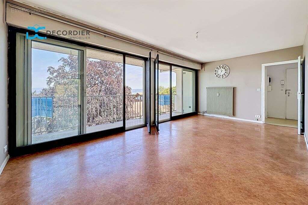 Appartement à EVIAN-LES-BAINS