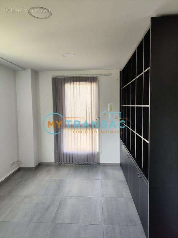 Commerce à BRIE-COMTE-ROBERT