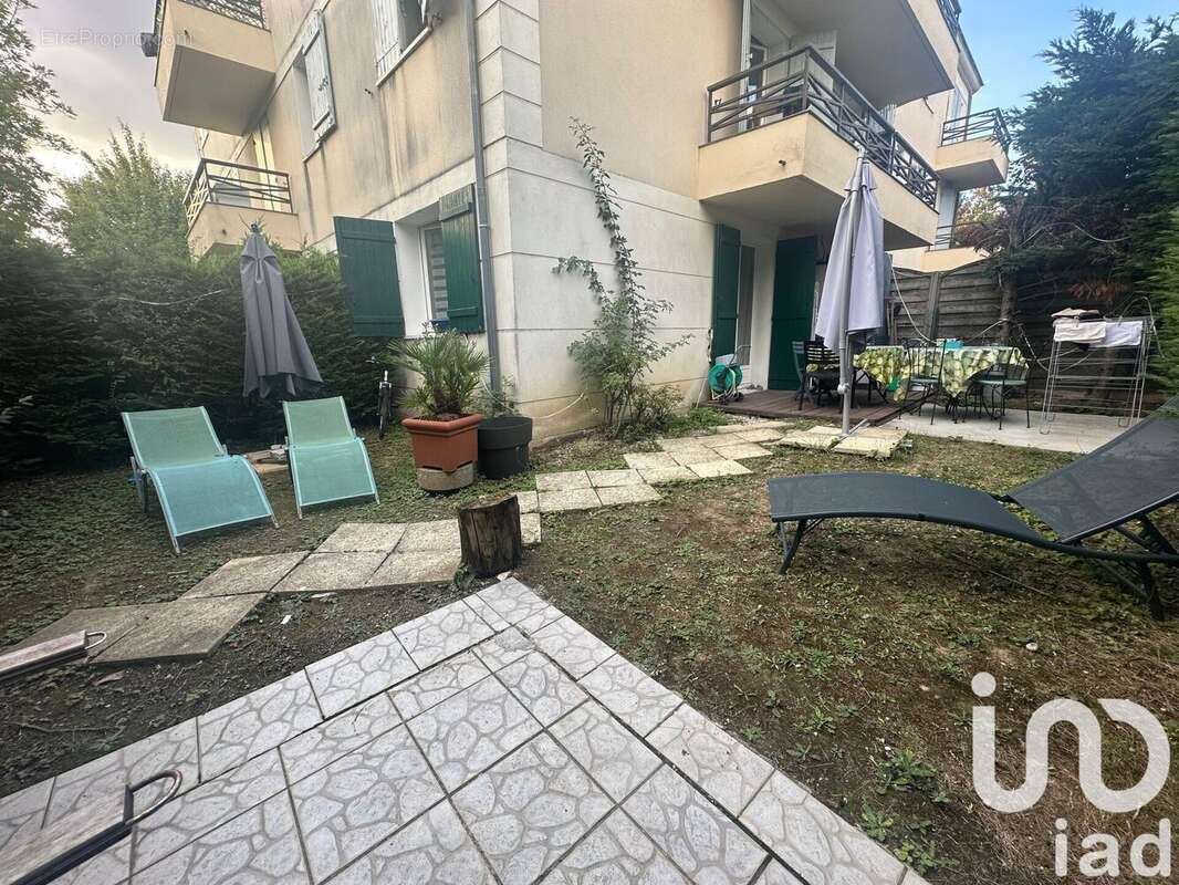 Photo 2 - Appartement à SAVIGNY-LE-TEMPLE