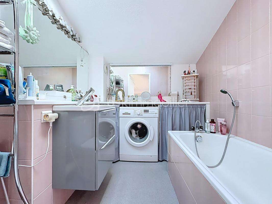 Appartement à FONTAINE