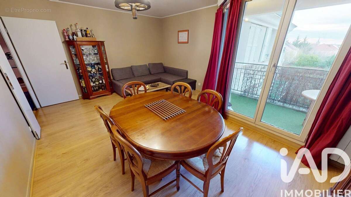 Photo 5 - Appartement à SAVIGNY-LE-TEMPLE