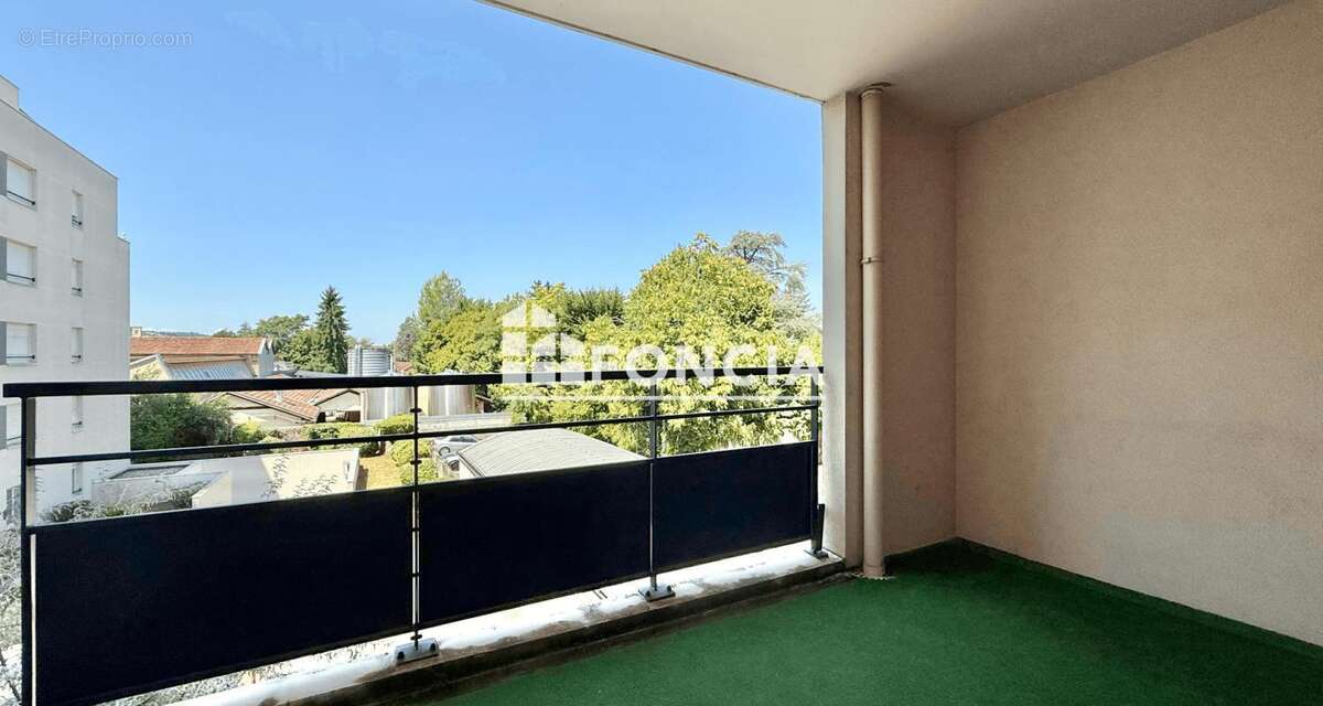 Appartement T3 de 69 m² – Proche centre-ville de Bourgoin-Jallieu - photo 2