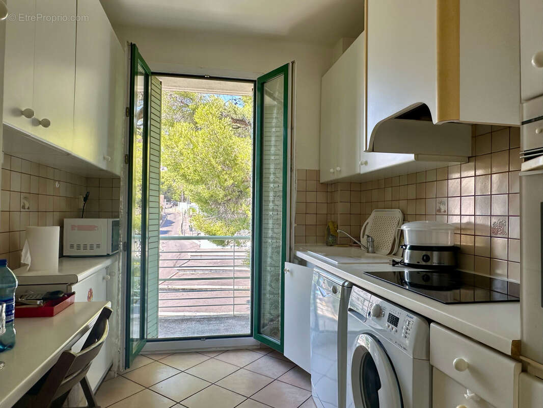 VIAGER OCCUPE - Appartement centre de Cassis - photo 3