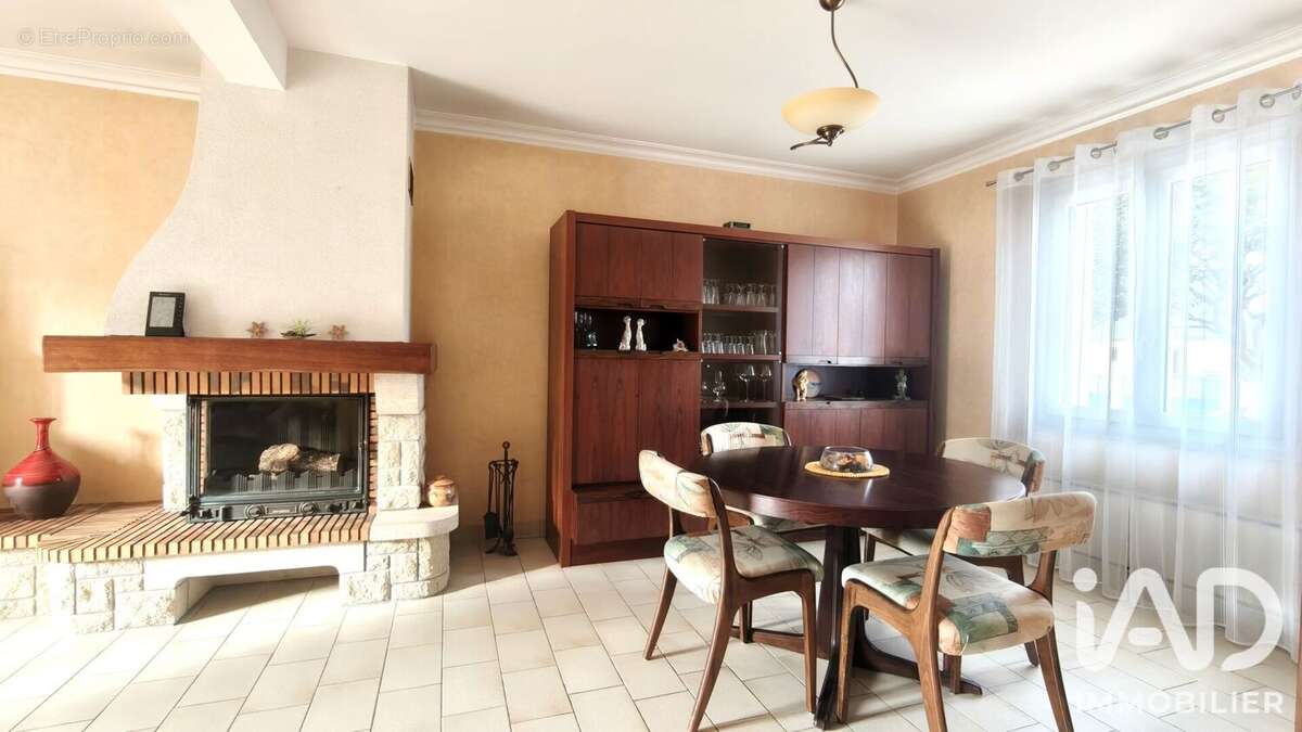 Maison 100 m² à Coueron  - photo 7