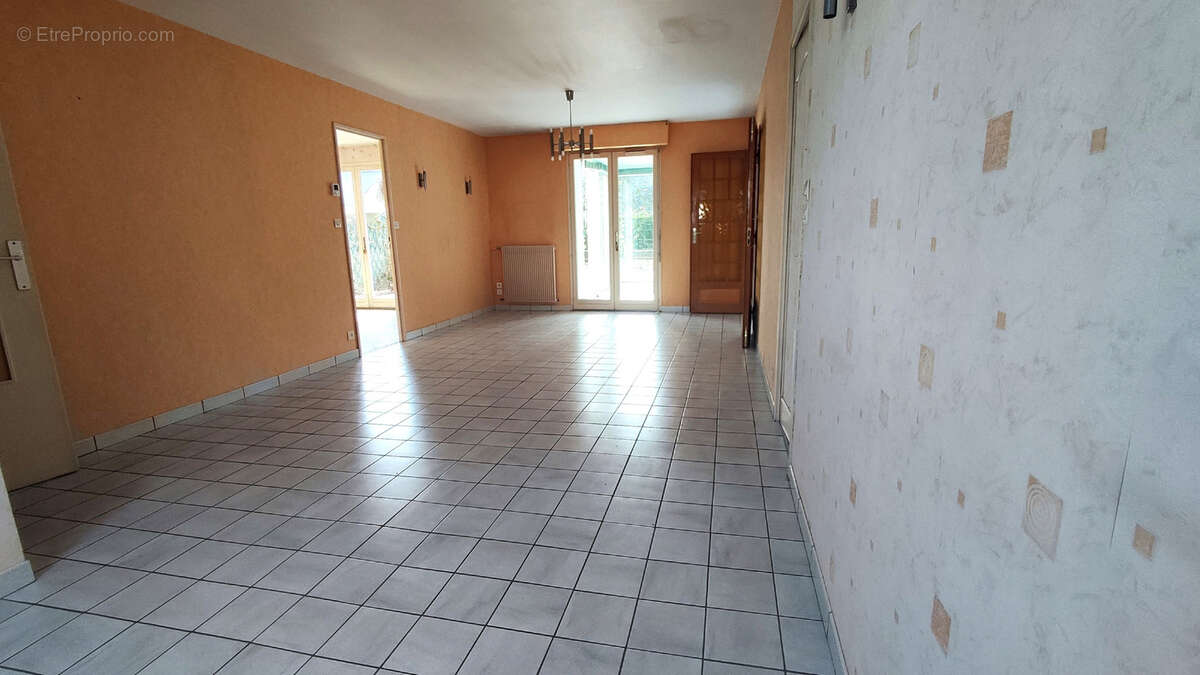 Maison à SAINT-BERTHEVIN