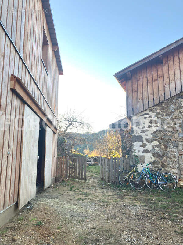 Maison à SAINT-BASILE