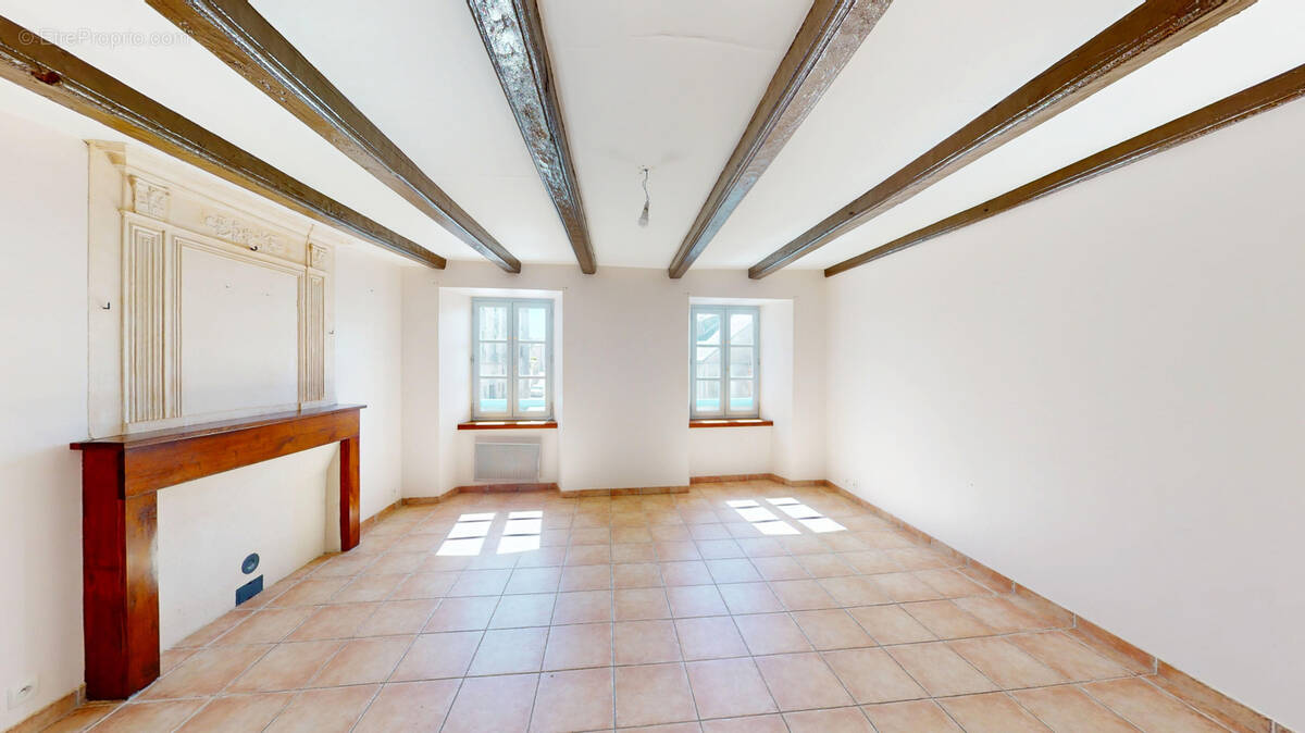 Maison à RIEUPEYROUX