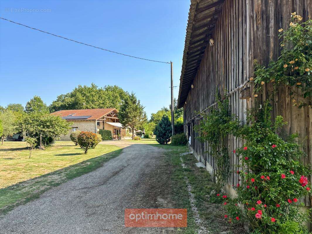 Authentique Landaise en pierres et colombages sur 17 000 M2 de terrain arboré - photo 8