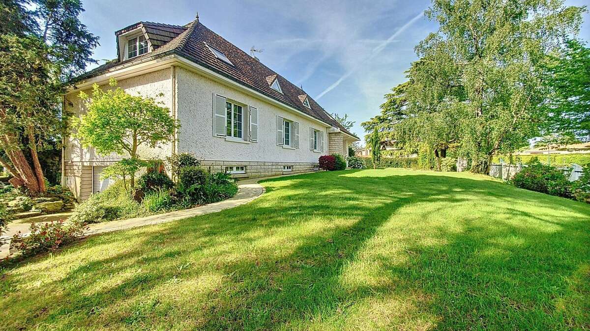 Maison 370 m² à Le Boupere  - photo 9