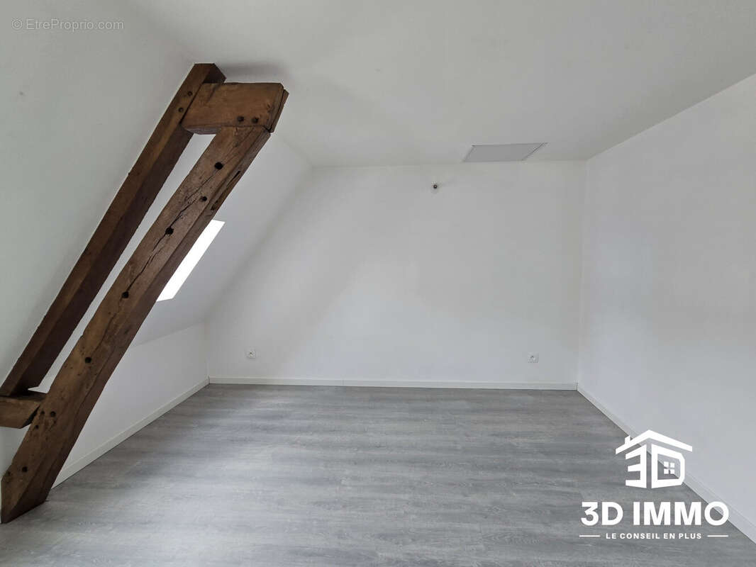 Maison 86 m² à Solre-Le-Chateau  - photo 7