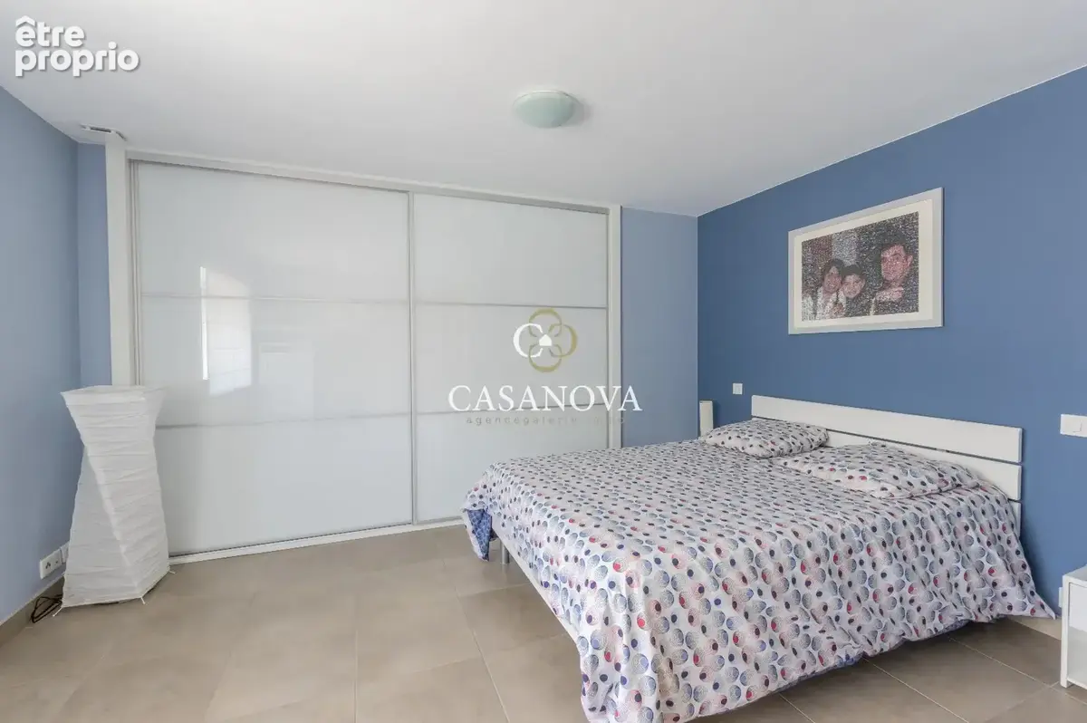 Proche PEZENAS, pièces à vivre 80 m², 6 chambres, beau terrain avec piscine, garage, dependances - photo 9