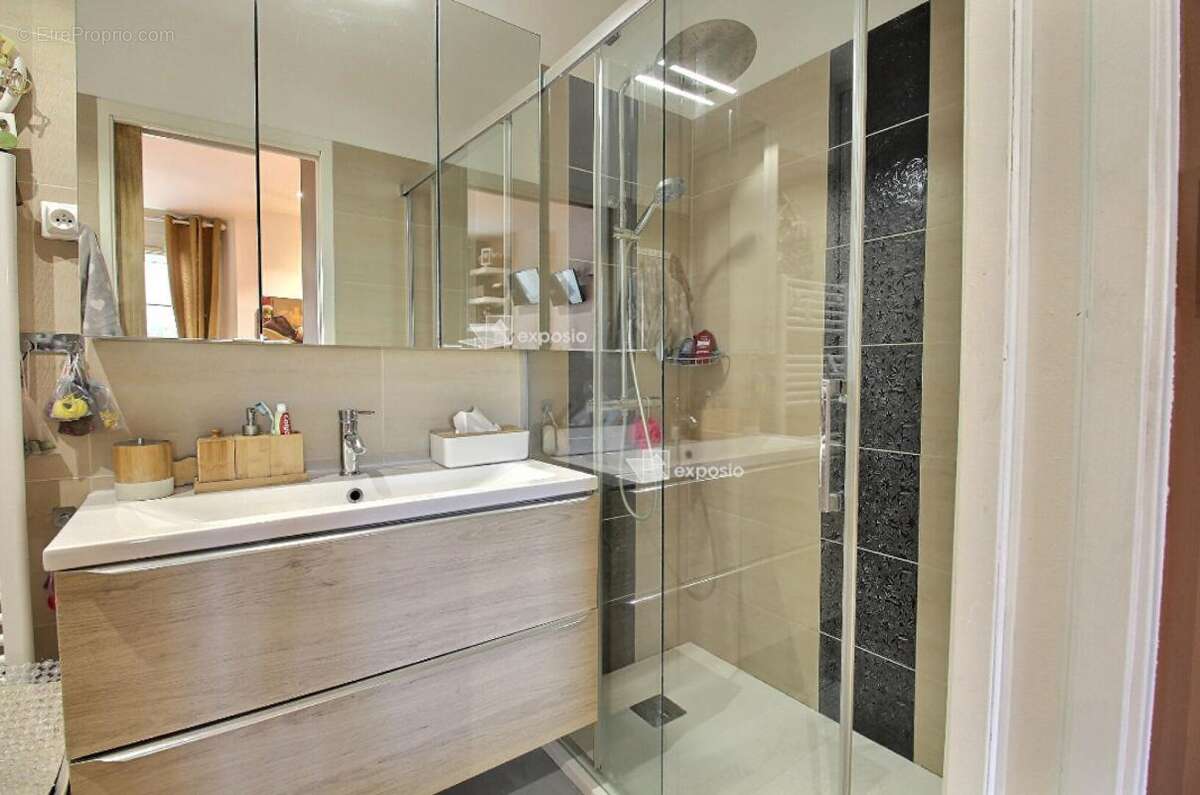Bas de villa avec jardin - Le Plan du Castellet - 69 m² - 335 000 - photo 11