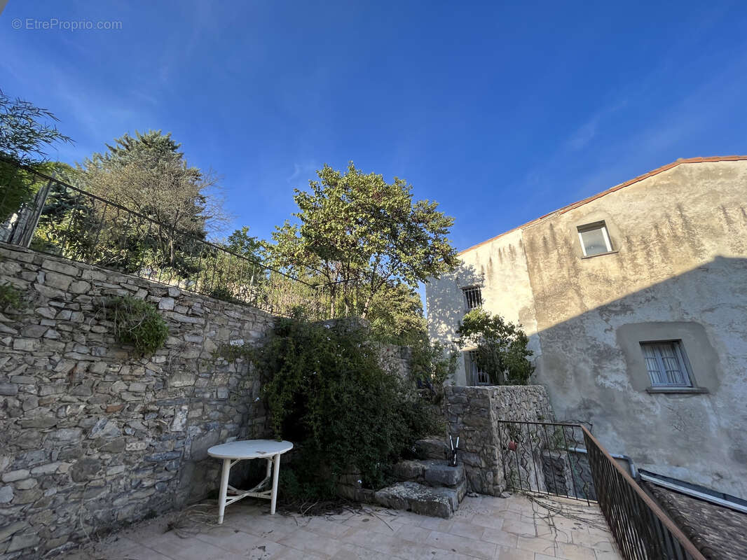 Maison à MONOBLET
