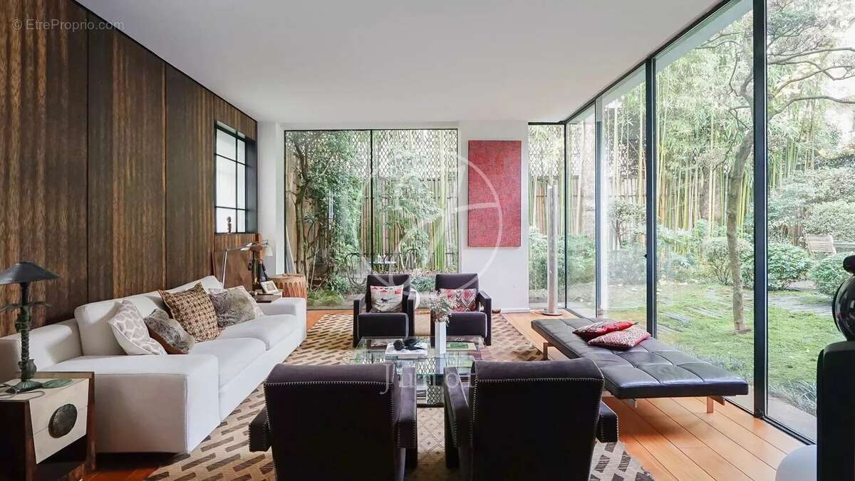 Maison à NEUILLY-SUR-SEINE