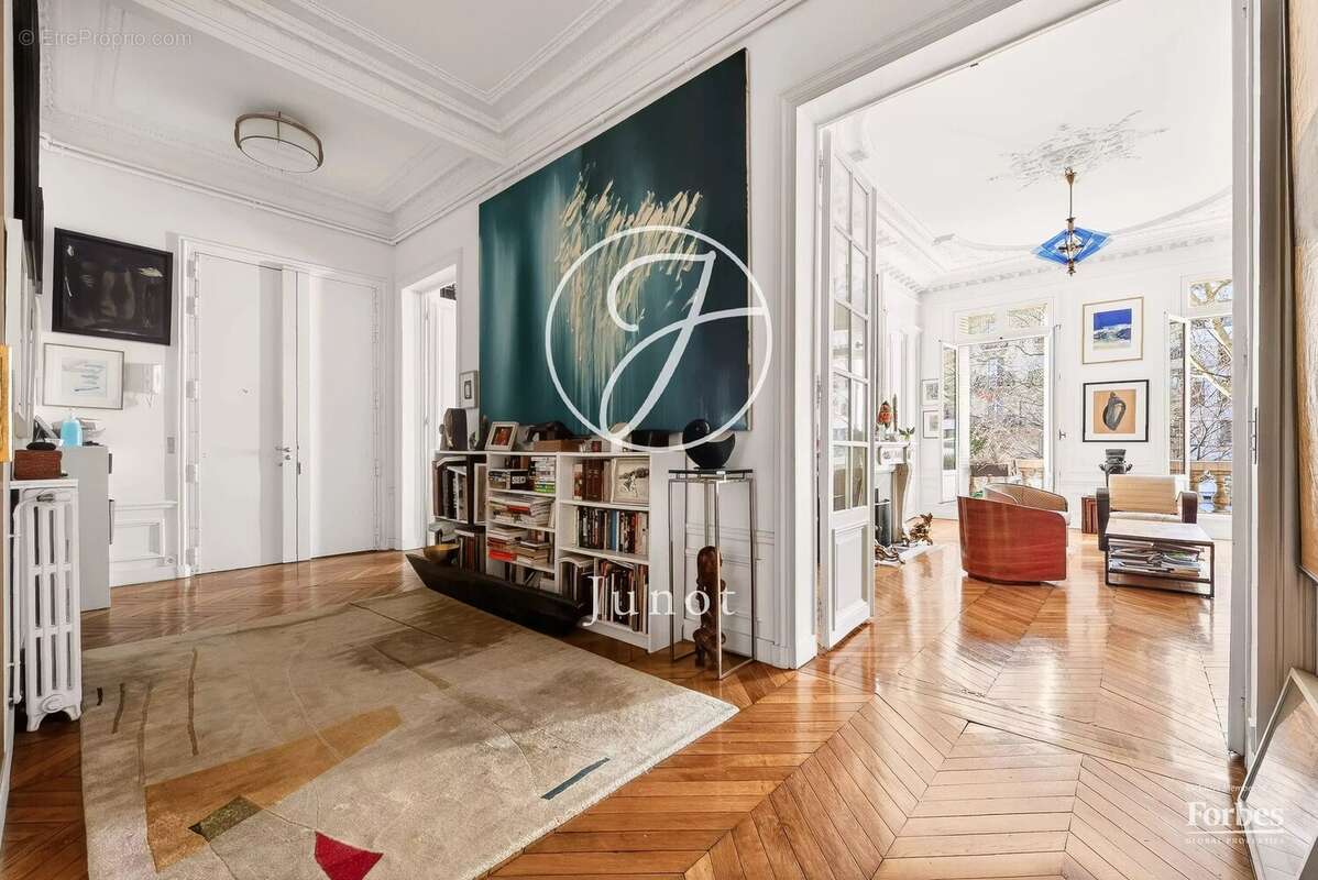 Appartement à PARIS-9E