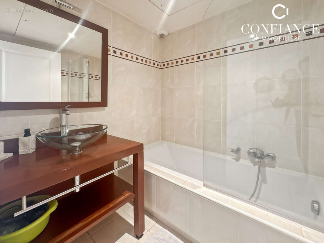 Appartement à VILLENEUVE-LOUBET
