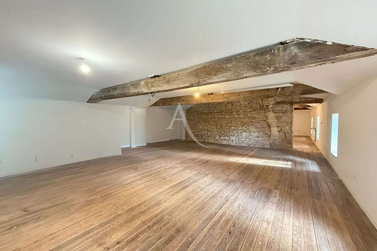 Maison à LA CAILLERE-SAINT-HILAIRE