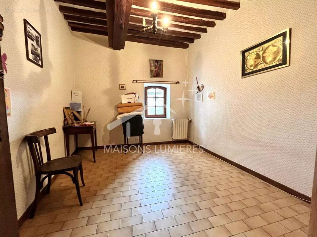 Maison à SAINT-SATURNIN-LES-APT