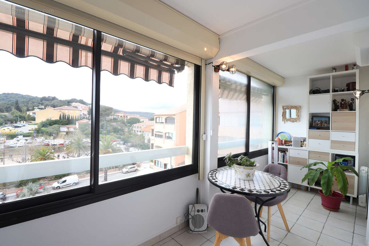 Appartement à LA CROIX-VALMER