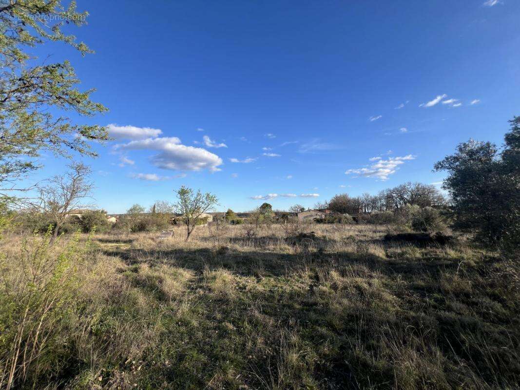 Terrain à LA ROUVIERE