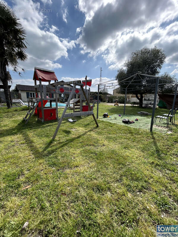 Maison à SAINT-SULPICE-ET-CAMEYRAC