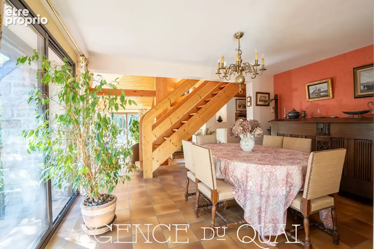 A vendre à Concarneau - Maison d'architecte 200m² sur plus de 4500 m² de terrain clos. - photo 3
