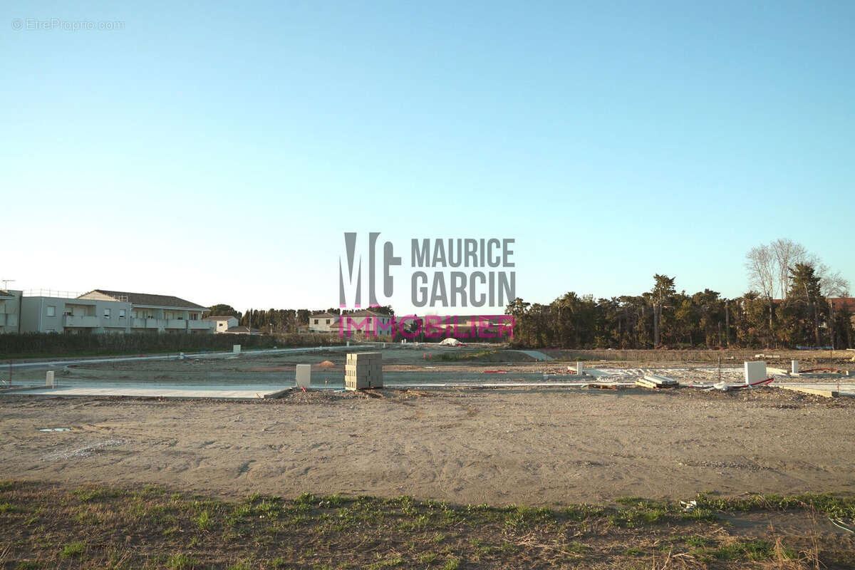 Terrain à CHATEAURENARD