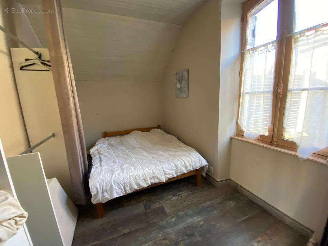 Commerce à TREMOLAT