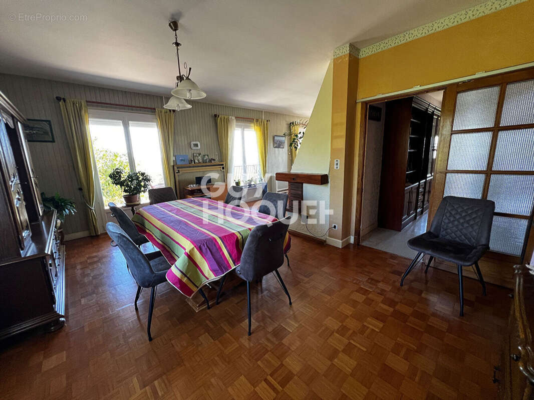Maison à BALBIGNY