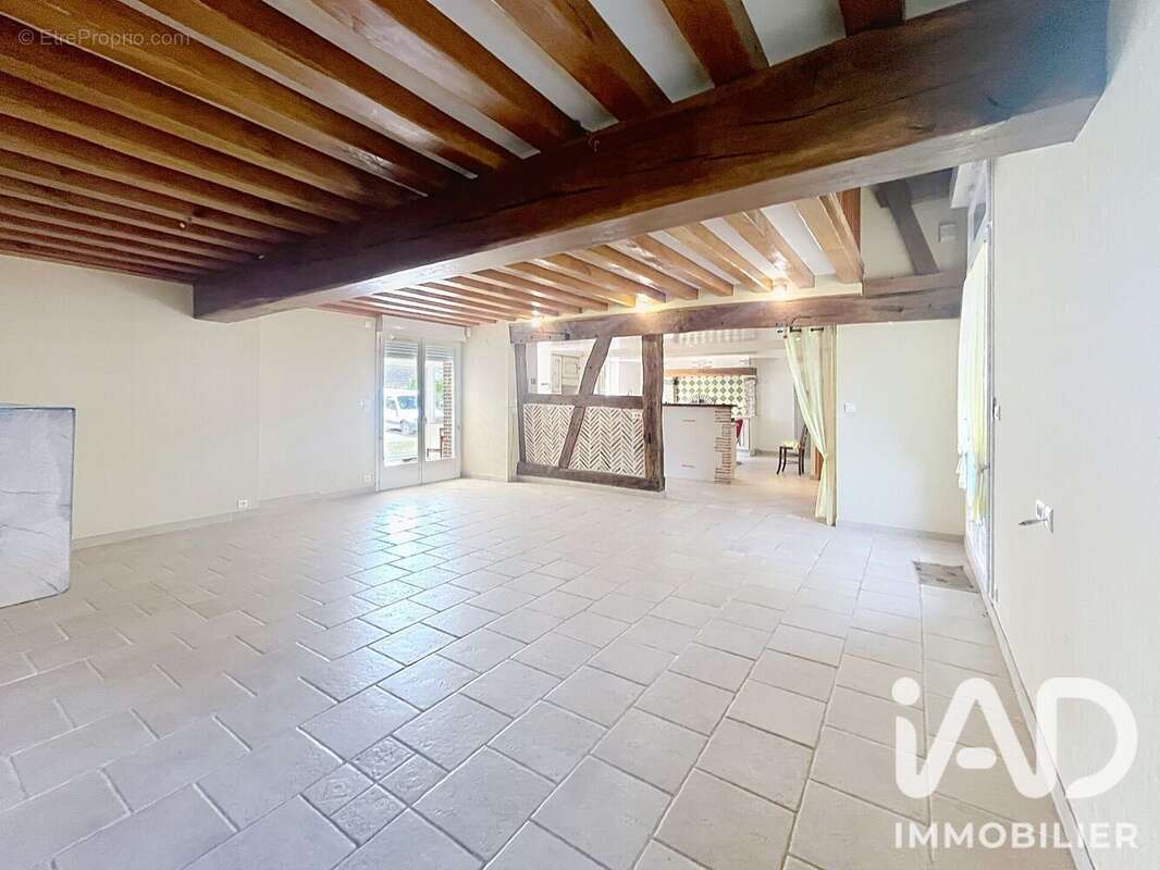 Maison 154 m² à Saint-Germain-Des-Pres  - photo 4