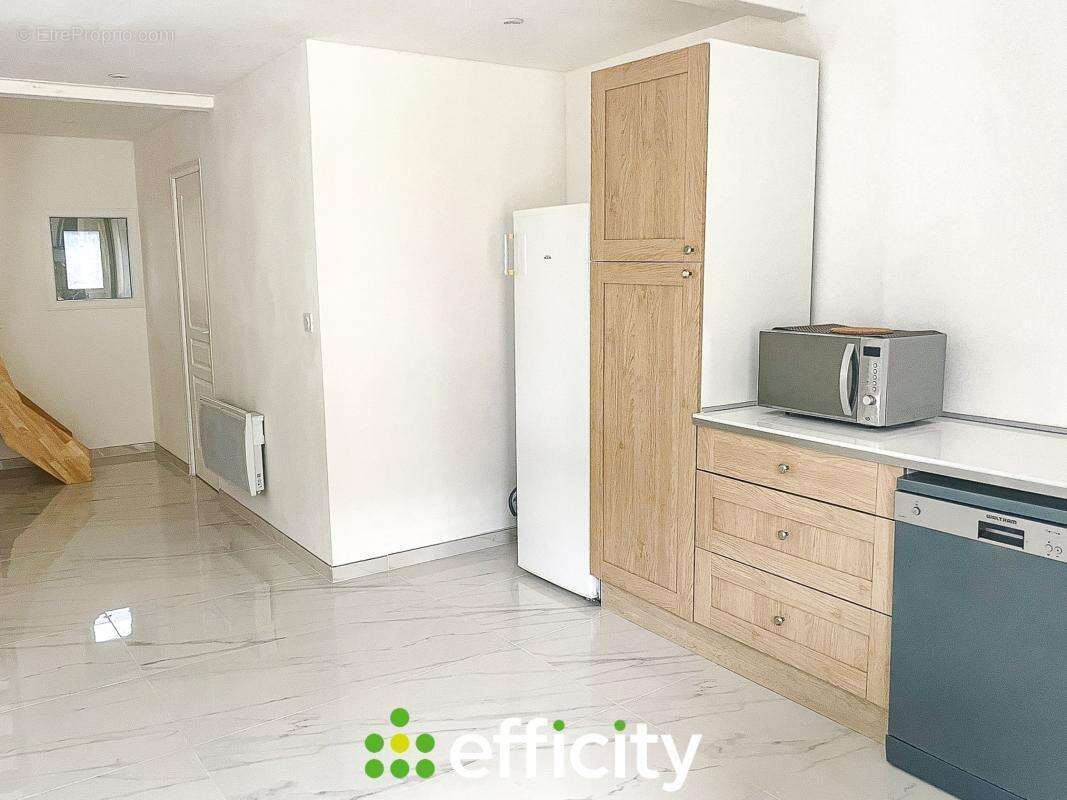 Maison à SAINT-ROMAIN-DE-JALIONAS