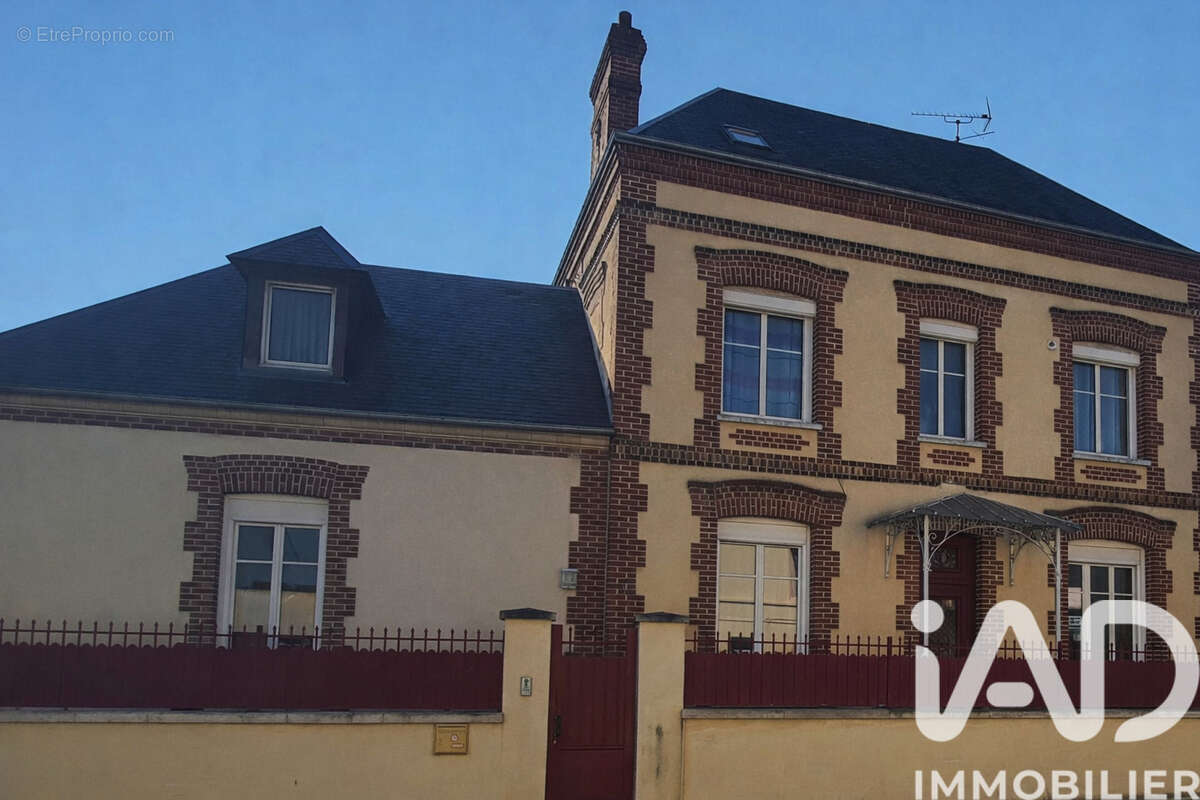 Photo 2 - Maison à SAINT-PIERRE-DU-VAUVRAY