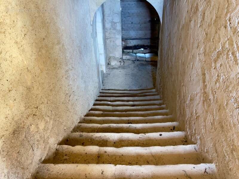 Maison à LAGARDE-D'APT