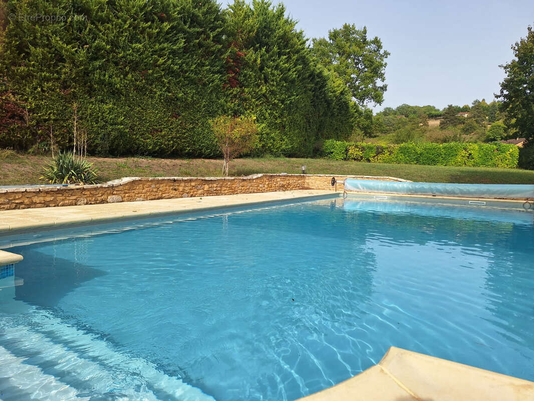 Maison à SAINT-POMPONT