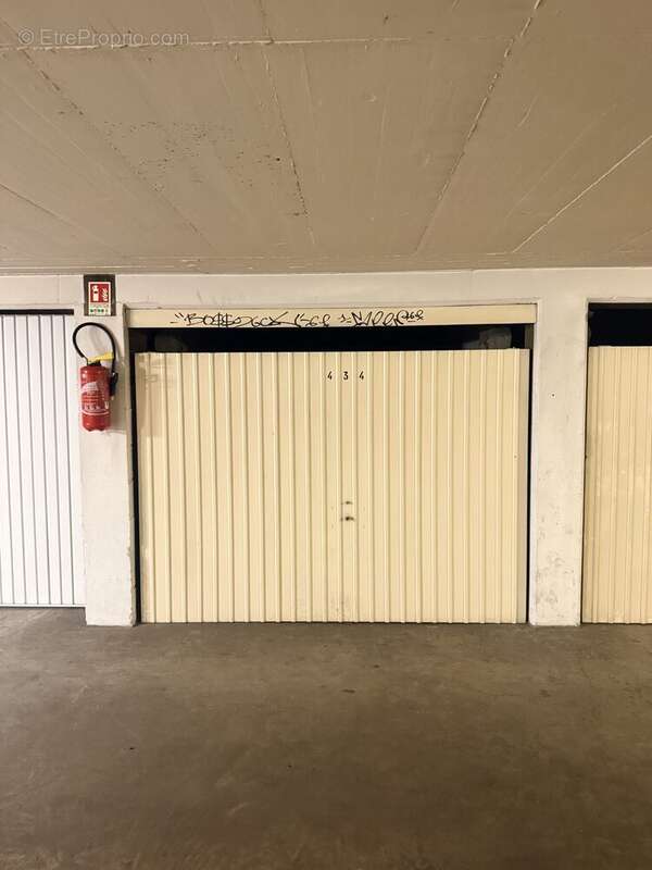 Parking 15 m² à Strasbourg  - photo 3
