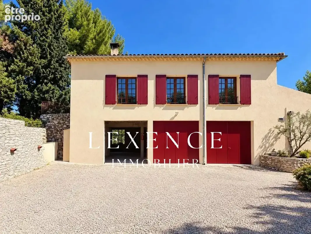 Maison T3 de 85m² + Studio de 33m² +  garage/atelier de 80m2 , cuisine d'été, et un pré attenant de plus de 2600m2 - photo 2