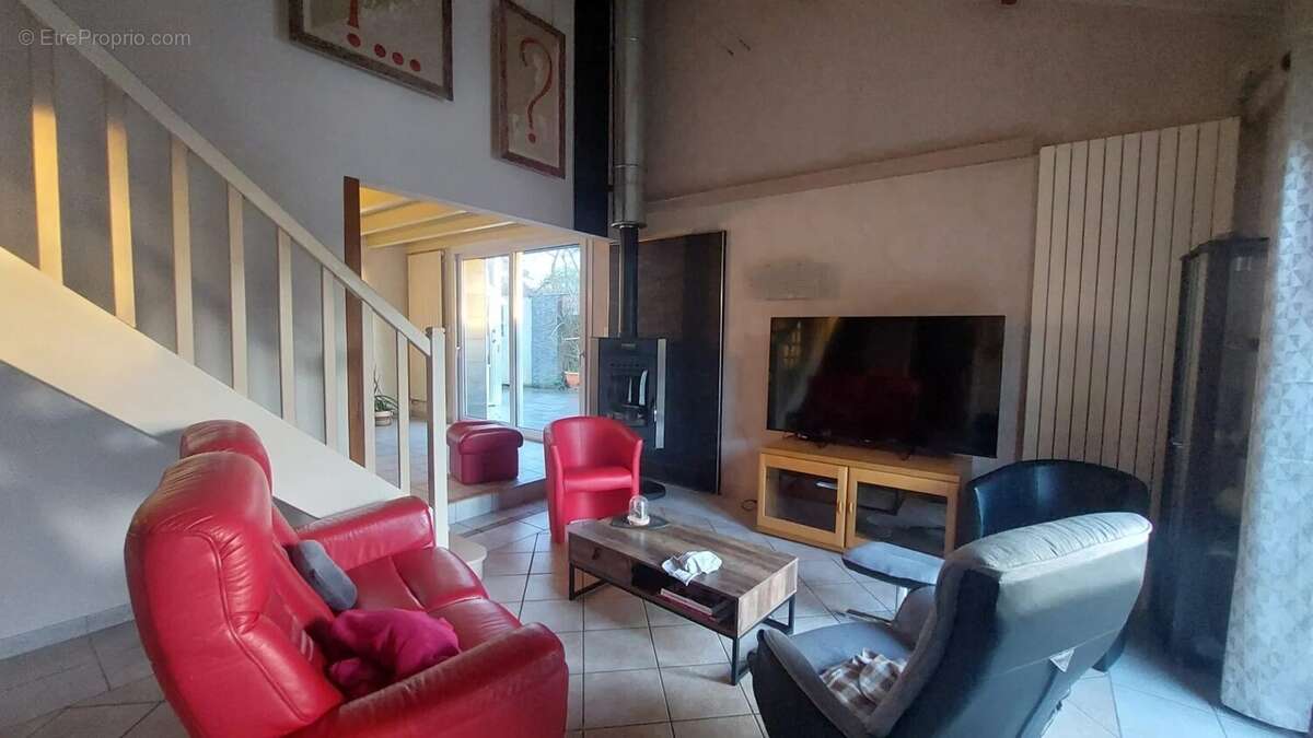 Maison à NUEIL-LES-AUBIERS