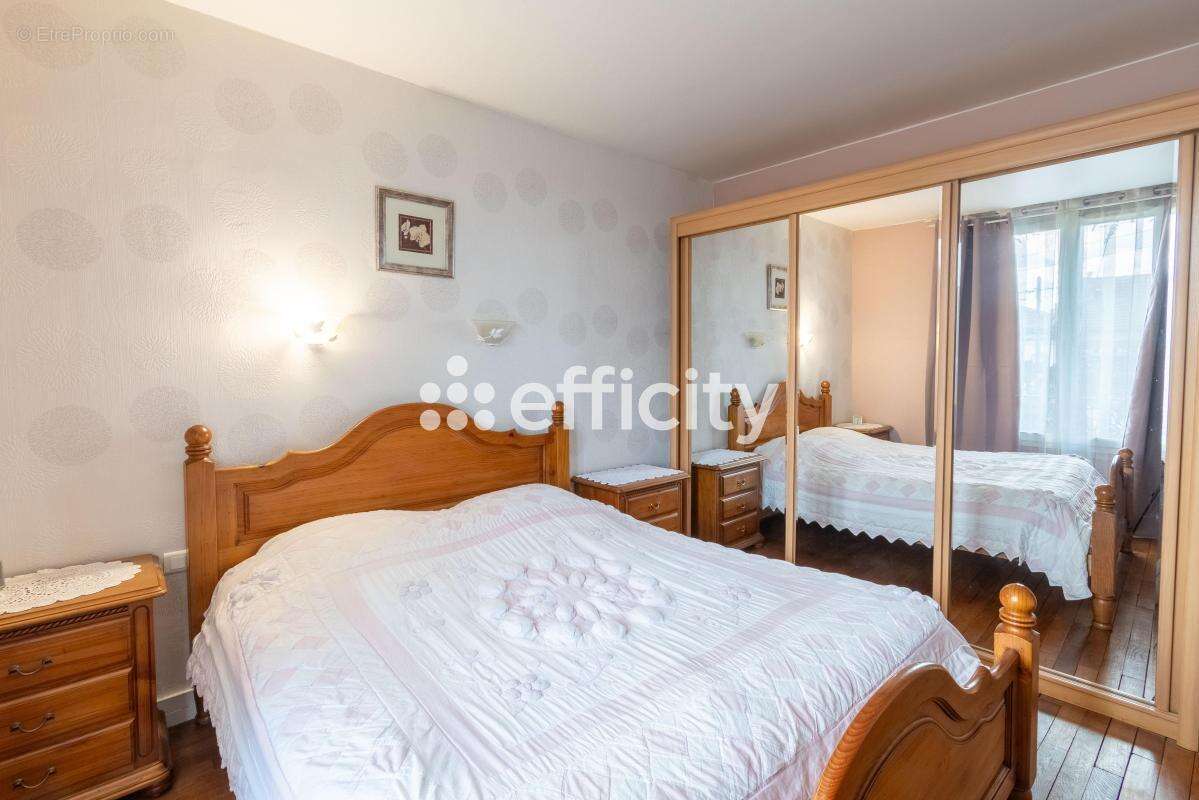 Maison à VILLENEUVE-LE-ROI